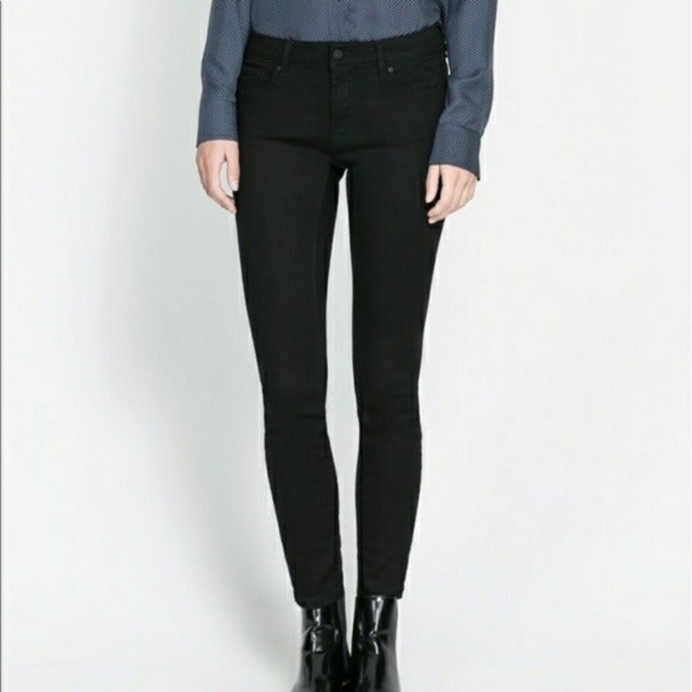 NWOT! Black ZARA Skinny Jeans